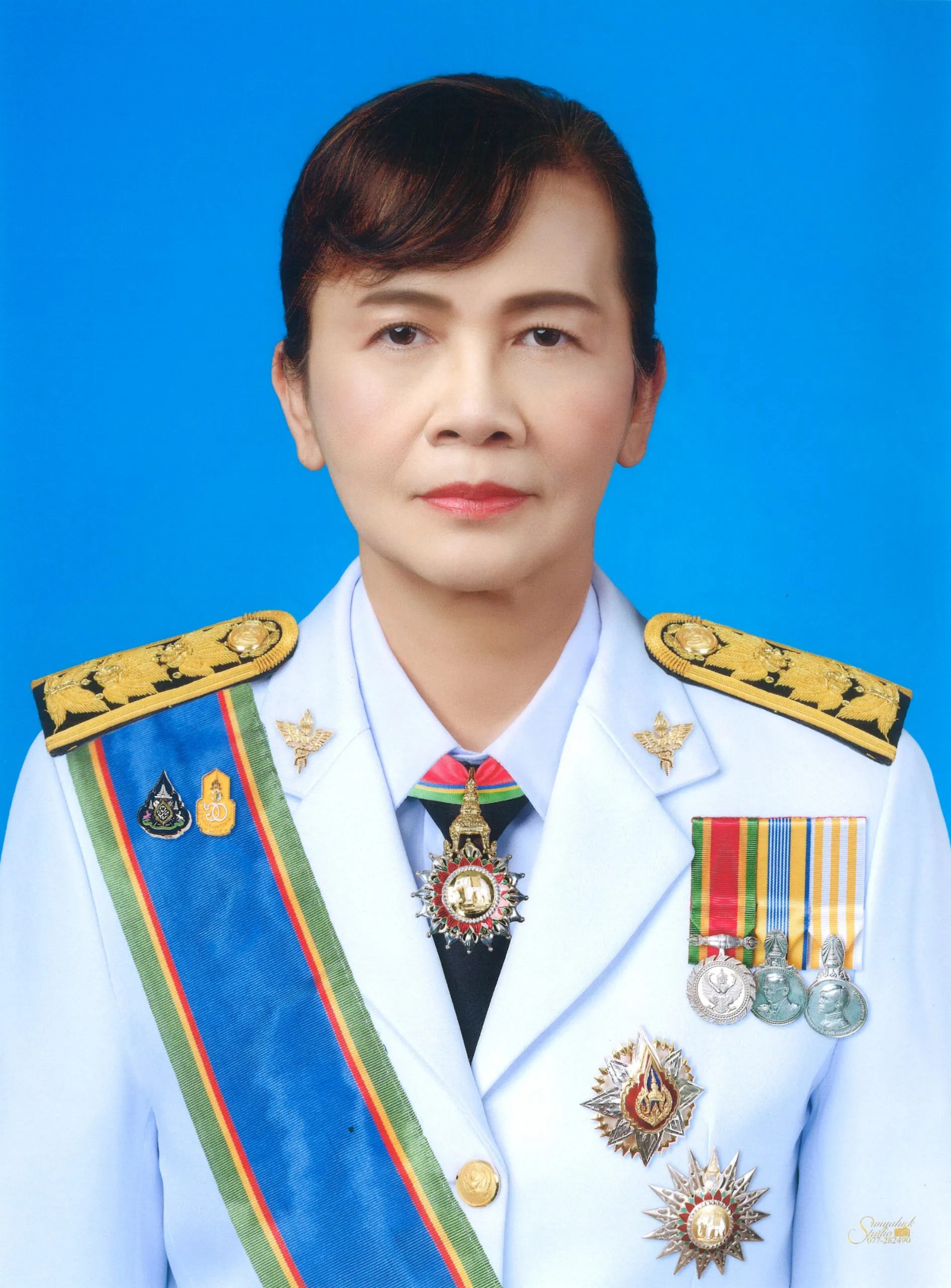 ผอ กรรณิการ์ หนูสอน 29 02 2567 ไม่มีขอบขาว